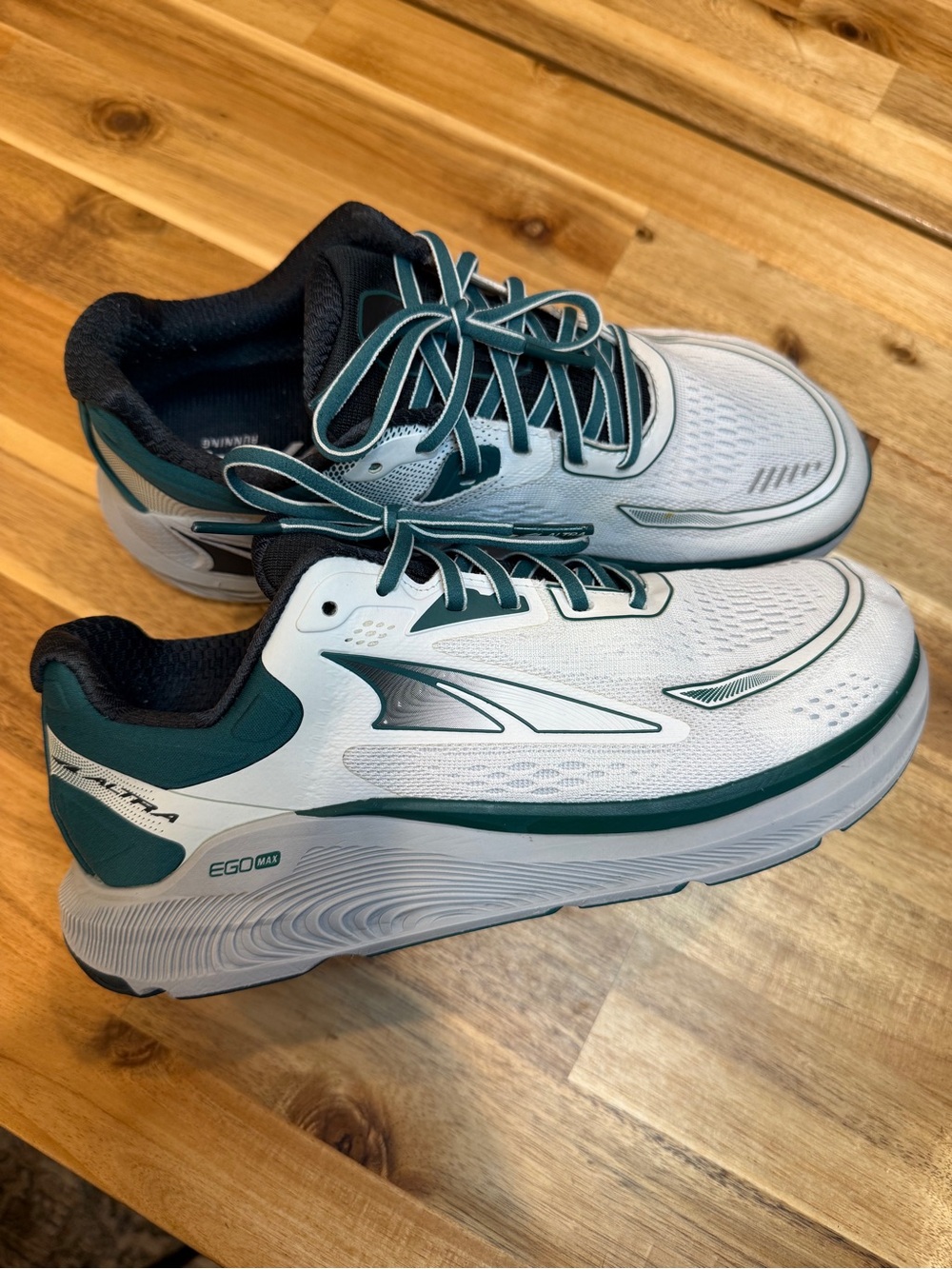 Altra Men's paradigm White and Teal Athletic Running Shoes